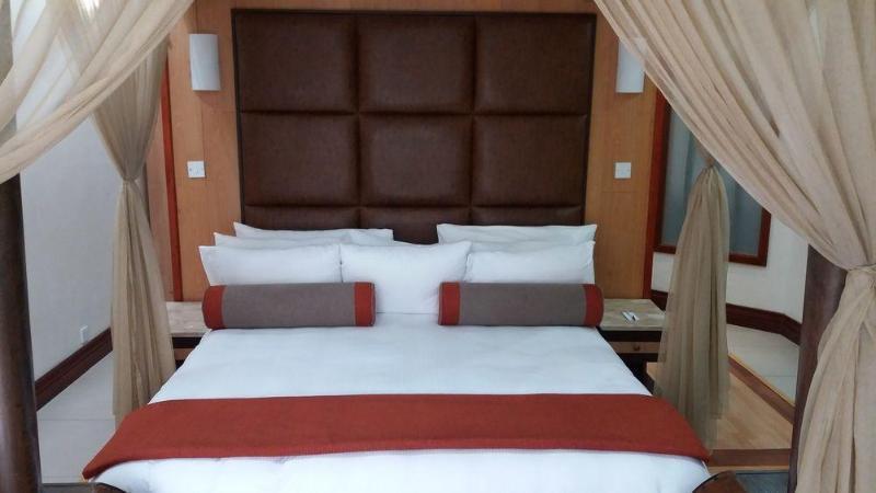 Cresta Mowana Safari Lodge Kasane Esterno foto