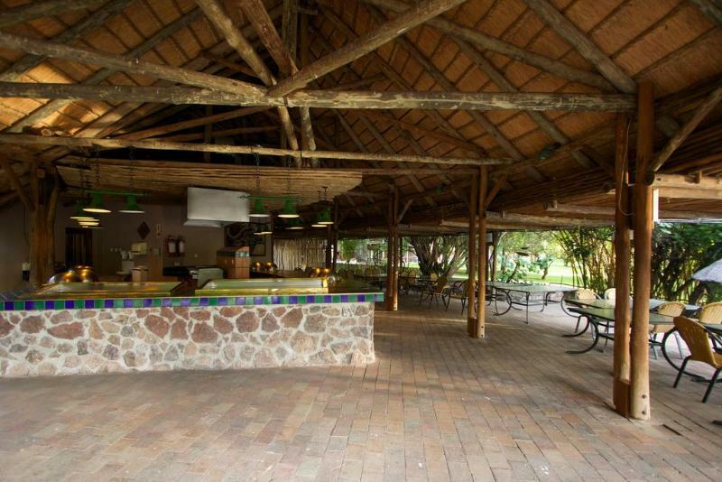 Cresta Mowana Safari Lodge Kasane Esterno foto